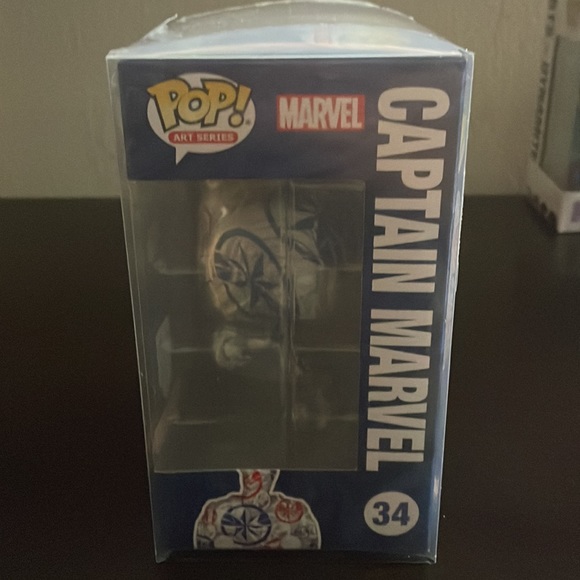 Captain marvel - Picture 2 of 6